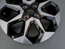 Laden Sie das Bild in den Galerie-Viewer, 1x Alufelge 15 Zoll 4.5&quot; 4x100 35ET 42611-0H050 Toyota Aygo Rim Wheel