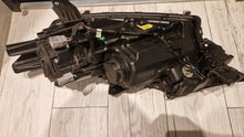 Laden Sie das Bild in den Galerie-Viewer, Frontscheinwerfer Mitsubishi Outlander 4BX16-8301C-64 LED Rechts Headlight