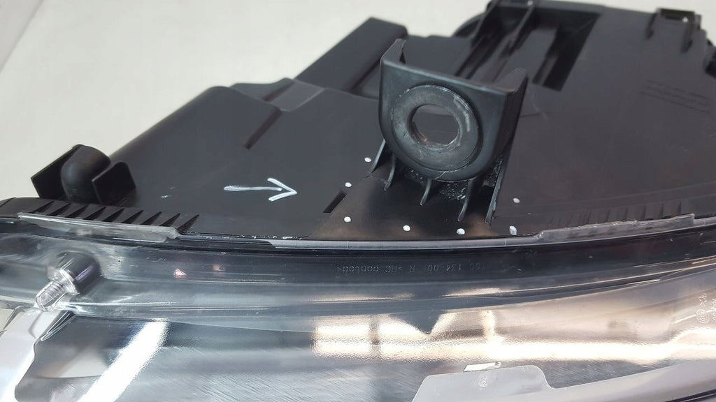 Frontscheinwerfer Audi A6 C6 4F0941030EA Xenon Ein Stück (Rechts oder Links)