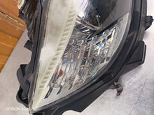 Laden Sie das Bild in den Galerie-Viewer, Frontscheinwerfer BMW 3 E91 E90 7202582 Rechts Scheinwerfer Headlight SCH6508856506kz