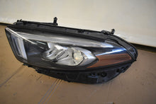 Laden Sie das Bild in den Galerie-Viewer, Frontscheinwerfer Mercedes-Benz W177 A1779064105 FALSE Scheinwerfer Headlight SCH6866967886vy