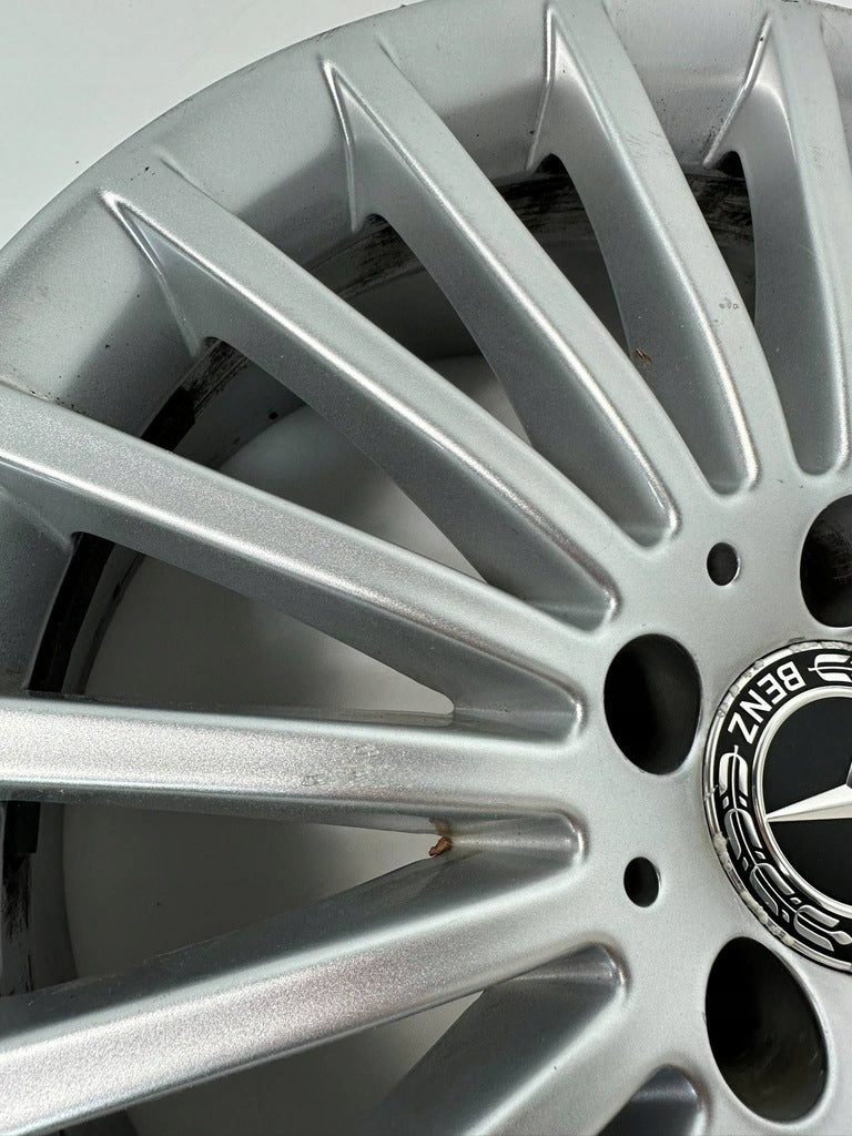 1x Alufelge 17 Zoll A1564011800 Mercedes-Benz Gla Rim Wheel FEL4816457296rv