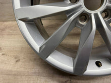 Load image into Gallery viewer, 1x Alufelge 17 Zoll 49ET Silber 5G0601025CH VW Golf Vii Rim Wheel FEL1527821878cz