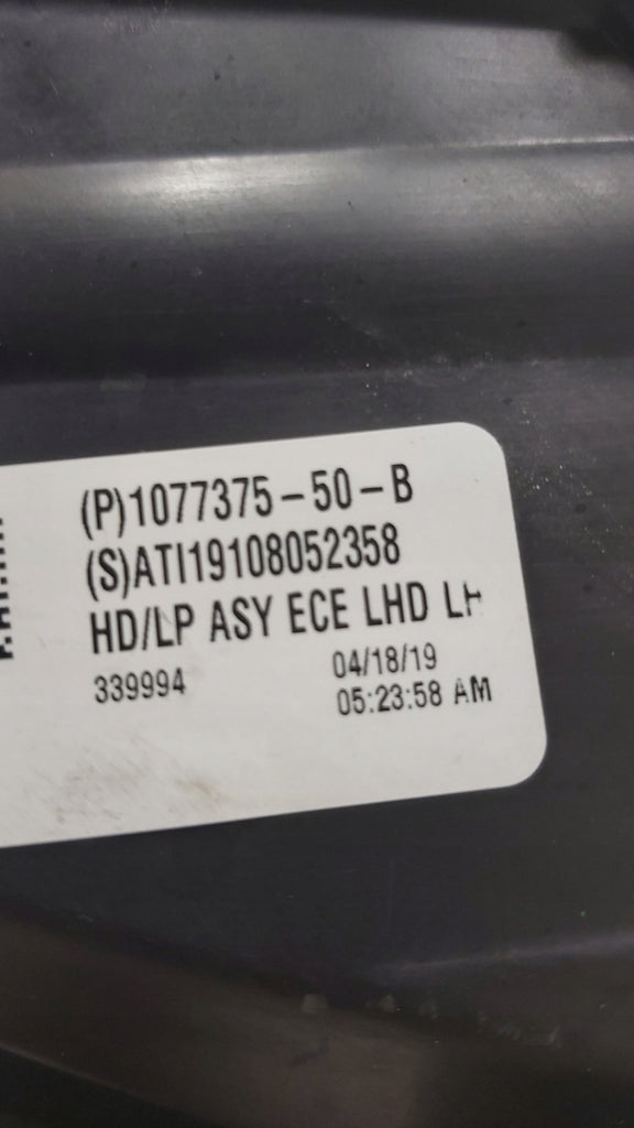 Frontscheinwerfer Tesla Model 3 1077375-50-B Links Scheinwerfer Headlight