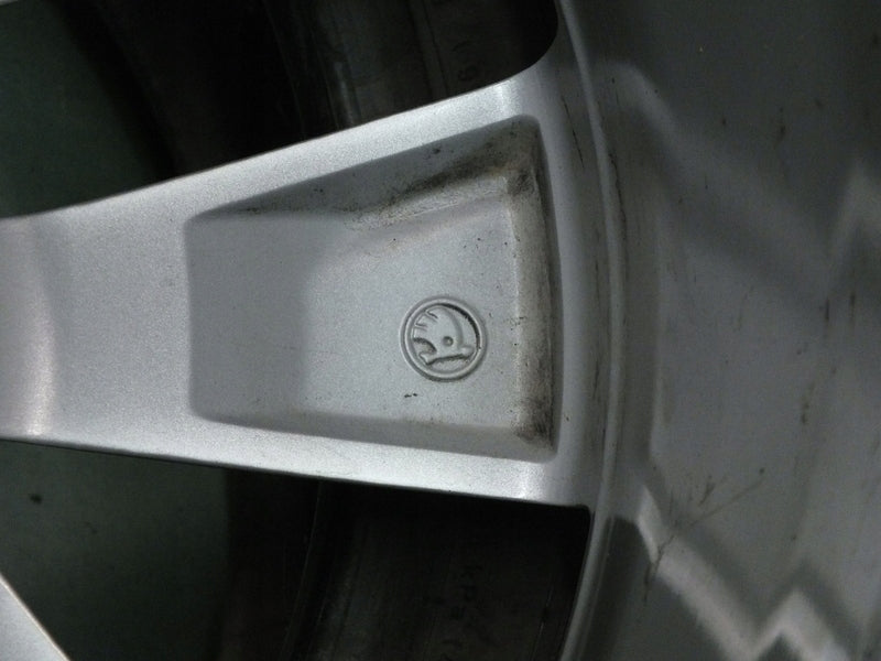 1x Alufelge 17 Zoll 7.0" 5x100 46ET Glanz Silber 6V0601025C Skoda Rim Wheel FEL1329630955pg