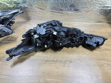 Load image into Gallery viewer, Frontscheinwerfer Suzuki Swace Corolla 81110-02S60 LED Rechts Headlight