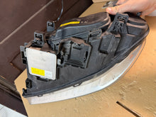 Laden Sie das Bild in den Galerie-Viewer, Frontscheinwerfer Volvo V70 S80 121005 Xenon Rechts Scheinwerfer Headlight SCH5307009023wr
