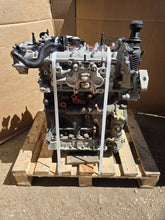 Laden Sie das Bild in den Galerie-Viewer, Motor Audi VW A3 Tiguan CZP CZPA 2.0 TFSI 82TKm 2015 Benzin Engine Unkomplett