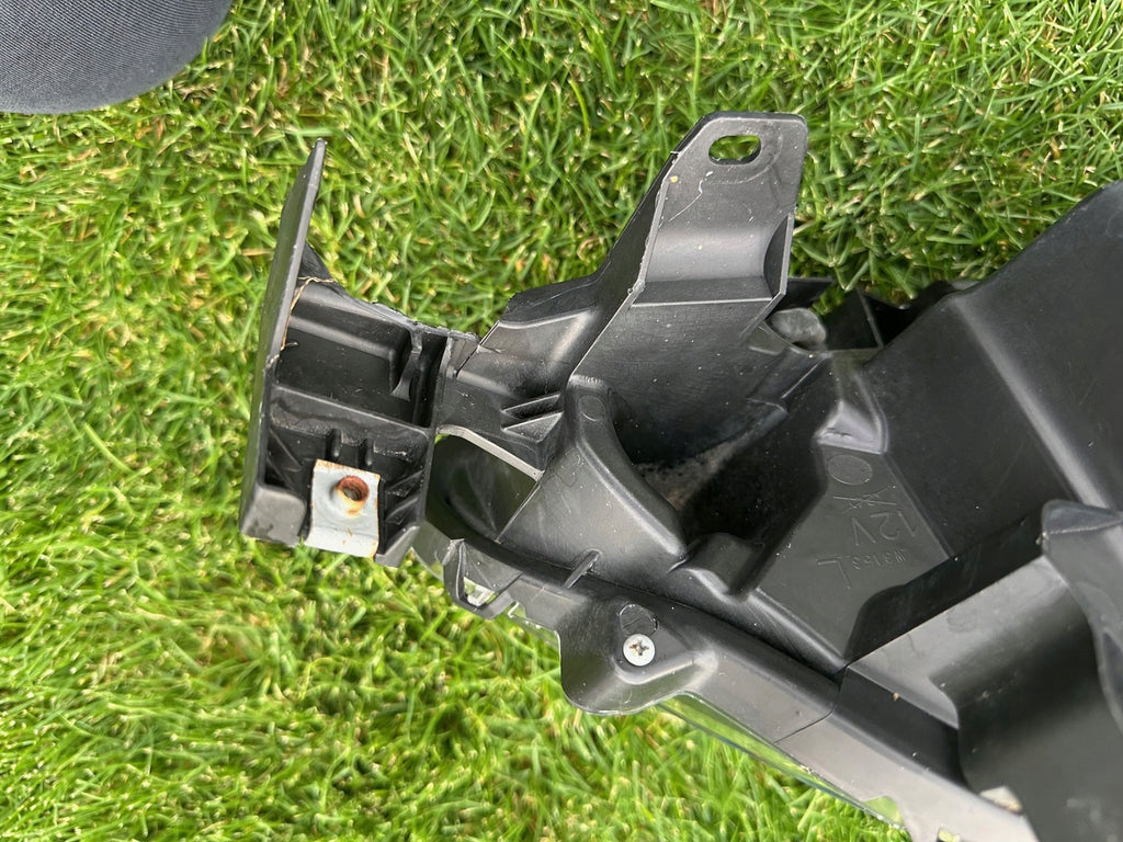 Frontscheinwerfer Mitsubishi Eclipse Cross I 8301D185 LED Rechts oder Links