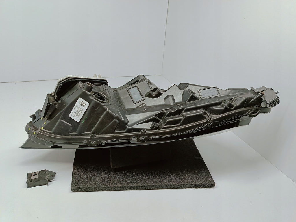 Frontscheinwerfer Tesla Model 3 5yj3 1077375-00-C 2017-5YJ3 Full LED Links