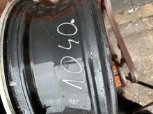 Laden Sie das Bild in den Galerie-Viewer, 1x Alufelge 17 Zoll 6.5&quot; 5x114.3 45ET Glanz Graphit N86701 Mg Leaf Rim Wheel