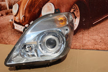 Laden Sie das Bild in den Galerie-Viewer, Frontscheinwerfer Mercedes-Benz Sprinter Xenon Ein Stück (Rechts oder Links)