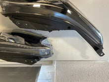 Laden Sie das Bild in den Galerie-Viewer, Frontscheinwerfer Kia Xceed 92102J7 Full LED Ein Stück (Rechts oder Links)