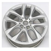 Laden Sie das Bild in den Galerie-Viewer, 1x Alufelge 17 Zoll 7.5&quot; 5x112 54ET Glanz Silber 6855088 BMW 1 Rim Wheel