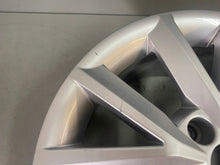 Load image into Gallery viewer, 1x Alufelge 16 Zoll 7.0" 5x100 46ET Glanz Silber 5JA601025 Skoda Rapid Rim Wheel FEL9290249205qy