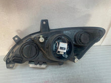 Laden Sie das Bild in den Galerie-Viewer, Frontscheinwerfer Mercedes-Benz Viano A6398202961 Xenon Rechts Headlight