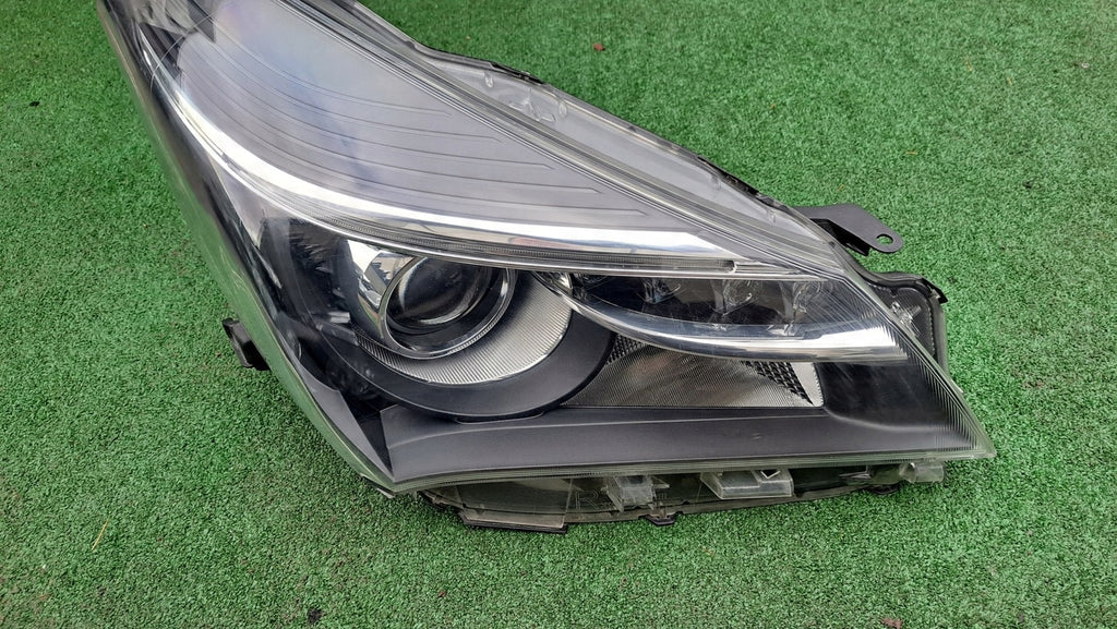 Frontscheinwerfer Toyota Yaris LED Rechts Scheinwerfer Headlight