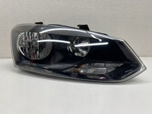Laden Sie das Bild in den Galerie-Viewer, Frontscheinwerfer VW Polo 6R1941008G Rechts Scheinwerfer Headlight SCH4272739945vj