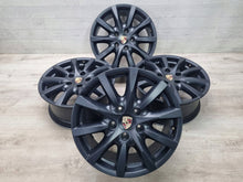 Laden Sie das Bild in den Galerie-Viewer, 4x Alufelge 18 Zoll 8.0" 5x130 53ET Glanz Silber 7P5601025 Porsche Cayenne 92a FEL8732199684hq