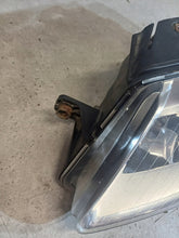 Laden Sie das Bild in den Galerie-Viewer, Frontscheinwerfer VW Passat 3C0941005 Links Scheinwerfer Headlight