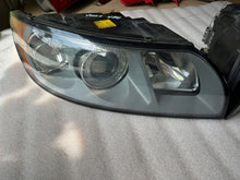 Load image into Gallery viewer, Frontscheinwerfer Volvo V50 30698886 Rechts Scheinwerfer Headlight SCH4144583169lg