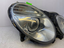 Laden Sie das Bild in den Galerie-Viewer, Frontscheinwerfer Mercedes-Benz W211 A2118203661 Rechts Scheinwerfer Headlight SCH3771932739fu