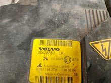 Load image into Gallery viewer, Frontscheinwerfer Volvo S40 V50 30698652 Xenon Links Scheinwerfer Headlight SCH2157791697jr