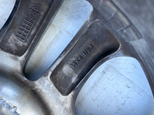 Laden Sie das Bild in den Galerie-Viewer, 1x Alufelge 16 Zoll 5.5&quot; 4x100 40ET 9965445560 Mazda 2 Dj Rim Wheel