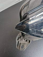 Laden Sie das Bild in den Galerie-Viewer, Frontscheinwerfer Opel Corsa F 354261827 Links Scheinwerfer Headlight SCH8017822297cg