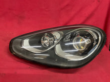 Laden Sie das Bild in den Galerie-Viewer, Frontscheinwerfer Porsche Cayenne 7P5941751F Links Scheinwerfer Headlight SCH8074591176vl