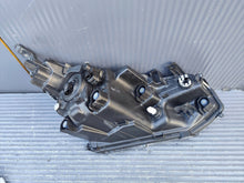 Laden Sie das Bild in den Galerie-Viewer, Frontscheinwerfer Toyota Yaris Cross 0D-310 Links Scheinwerfer Headlight SCH7265731506ek