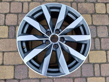 Load image into Gallery viewer, 1x Alufelge 18 Zoll 8.0" 5x112 40ET Glanz Silber 8W0601025FJ Audi A4 Rim Wheel FEL2320467022ye