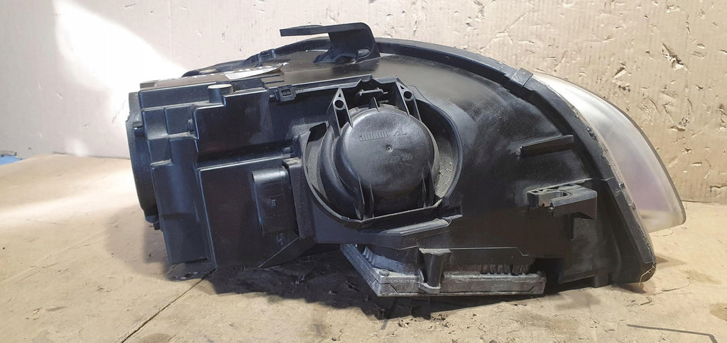 Frontscheinwerfer Audi A4 8E0941003AF Ein Stück (Rechts oder Links) Headlight