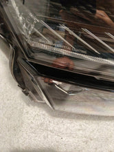 Laden Sie das Bild in den Galerie-Viewer, Frontscheinwerfer Skoda Karoq 57B941036 LED Rechts Scheinwerfer Headlight SCH1242399918kc