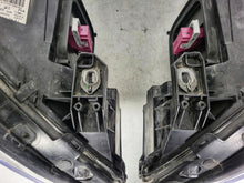 Laden Sie das Bild in den Galerie-Viewer, Frontscheinwerfer Mercedes-Benz W246 A2468207861 Xenon Ein Satz Headlight SCH1410197687ck