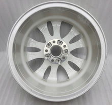 Laden Sie das Bild in den Galerie-Viewer, 1x Alufelge 17 Zoll 7.5" 5x120 43ET Glanz Grau 6850152 BMW 2 F22 1 F21 F23 F20 FEL5996790298hb