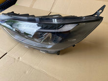 Laden Sie das Bild in den Galerie-Viewer, Frontscheinwerfer Ford Transit Custom PZ3113E015CB Full LED Rechts oder Links