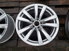 Load image into Gallery viewer, 1x Alufelge 19 Zoll 8.5" 5x112 31 5ET Glanz Silber A2234013100 Mercedes-Benz FEL2290497365cg