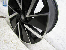 Laden Sie das Bild in den Galerie-Viewer, 1x Alufelge 18 Zoll 7.5&quot; 5x112 48ET Glanz Schwarz 5E3601025AD Mg Octavia 5e3 Iv