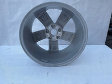 Laden Sie das Bild in den Galerie-Viewer, 1x Alufelge 16 Zoll 7.0" 5x100 46ET Glanz Silber 6V0601025 Skoda Fabia Iii FEL2567412494os