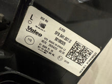 Laden Sie das Bild in den Galerie-Viewer, Frontscheinwerfer Seat Tarraco 5FB941007G Full LED Links Scheinwerfer Headlight