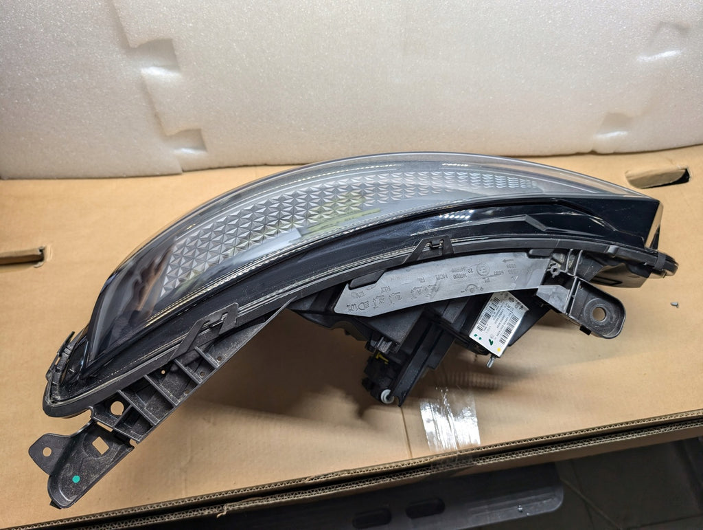 Frontscheinwerfer Mitsubishi Colt V I Clio 260600149R LED Rechts oder Links