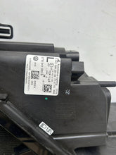 Laden Sie das Bild in den Galerie-Viewer, Frontscheinwerfer VW Touran 5TB941035B Links Scheinwerfer Headlight