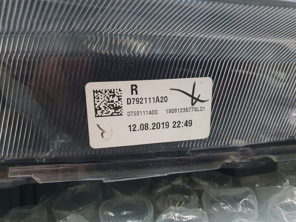 Frontscheinwerfer Hyundai Tucson 92102-D7600 LED Rechts Scheinwerfer Headlight SCH6691399640lw