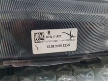 Load image into Gallery viewer, Frontscheinwerfer Hyundai Tucson 92102-D7600 LED Rechts Scheinwerfer Headlight SCH6691399640lw