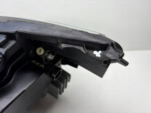 Laden Sie das Bild in den Galerie-Viewer, Frontscheinwerfer Opel Corsa F 39162659 Rechts Scheinwerfer Headlight SCH4397838848tn