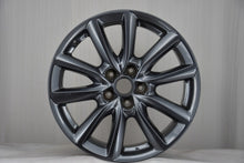 Load image into Gallery viewer, 1x Alufelge 18 Zoll 7.0" 5x114.3 45ET Glanz Graphit 9965B57080 Mazda Rim Wheel FEL7132627100se