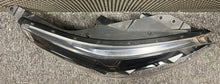 Laden Sie das Bild in den Galerie-Viewer, Frontscheinwerfer Kia Ceed J792111020 Rechts Scheinwerfer Headlight SCH6781793126zw