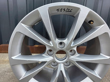 Laden Sie das Bild in den Galerie-Viewer, 1x Alufelge 17 Zoll 8.0" 5x112 46ET Glanz 8Y0601025CC Audi A3 I Rim Wheel FEL8914336849md