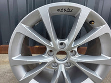 Load image into Gallery viewer, 1x Alufelge 17 Zoll 8.0" 5x112 46ET Glanz 8Y0601025CC Audi A3 I Rim Wheel FEL8914336849md